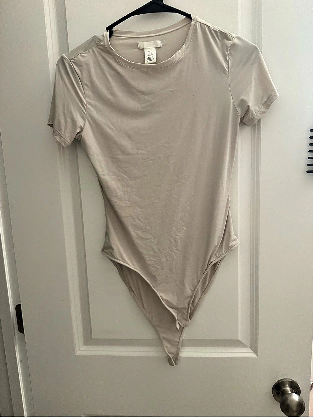 H&Medium Short-Sleeve Thong Bodysuit Beige Medium